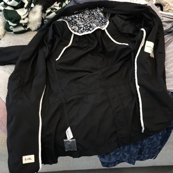 Sawyers + Hendricks London
Black / Versatile Sport Coat w/ Stylish Accents - Picture 5 of 6